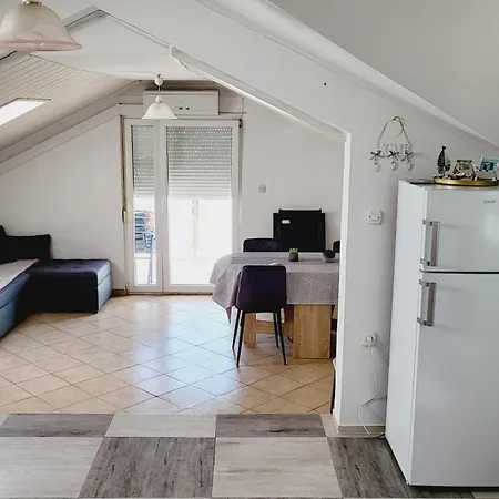 Apratmani Maretic Apartmán