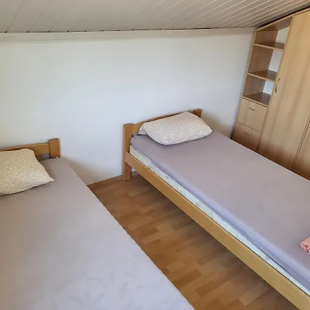 Apartment Apratmani Maretic