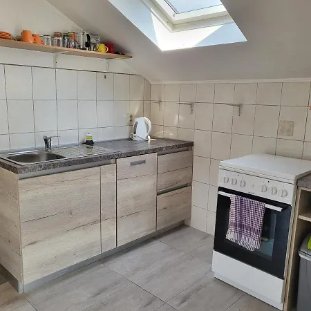 Apartment Apratmani Maretic *