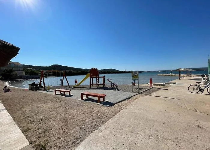 Appartamento Apratmani Maretic Ugrinici